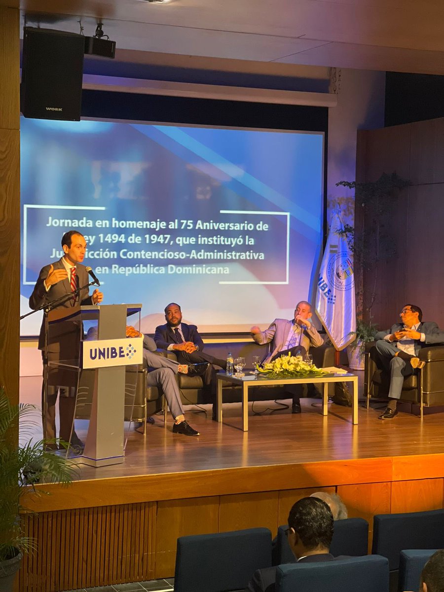 e_ramos's tweet photo. Contento de conversar, en el marco de la jornada en homenaje al 75 aniversario de la Ley 1494 de 1947, sobre la necesaria reforma a la regulación de las medidas cautelares en lo contencioso administrativo. Gracias @adda_do @mfermincabral @Orodriguez1965 por la invitación. https://t.co/kTde4UHeVI