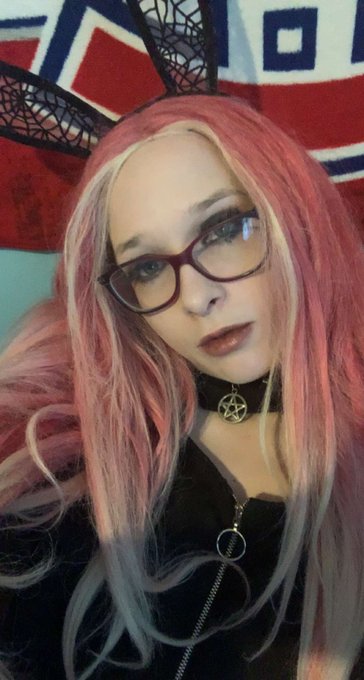 #paypigneeded I need a #paypig https://t.co/G6OkdN2T8J<a href="/tag/paypigneeded"class="tags">#paypigneeded</a><a href="/tag/paypig"class="tags">#paypig</a>