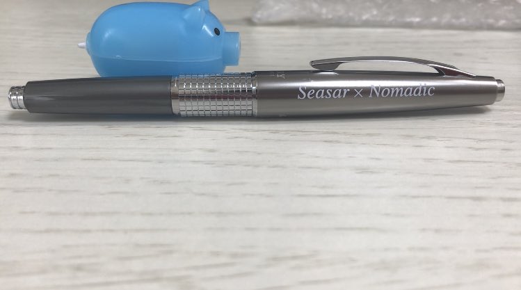 Ken_stationery's tweet photo. 【Seasar × Nomadicオリジナルケリー】
届きました！！初ケリーがこれは嬉しい…
開けた瞬間思わず「ｽｹﾞｪ」と言ってしまいました笑 この度は素敵なプレゼントキャンペーンをありがとうございました。
 #ケリー  #KERRY #ノーマディック #Nomadic  #しーさー #Seasar https://t.co/bKLQ5unVEA