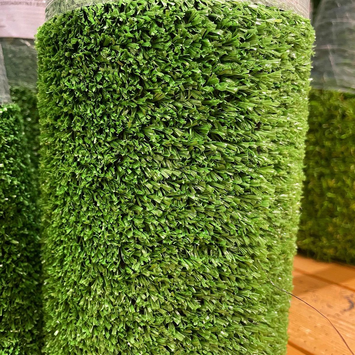 Garden_Ninja's tweet photo. Ugghhh plastic grass spotted again on my garden design travels yesterday 😳😡🤢🥷👎 Not only can it not be recycled AT ALL at present it goes to huge landfill dumps but it’s a wildlife nightmare. Nothing can live on or directly under it. 
https://t.co/3S7zL2Avmj #artificialgrass https://t.co/1HH76muayR