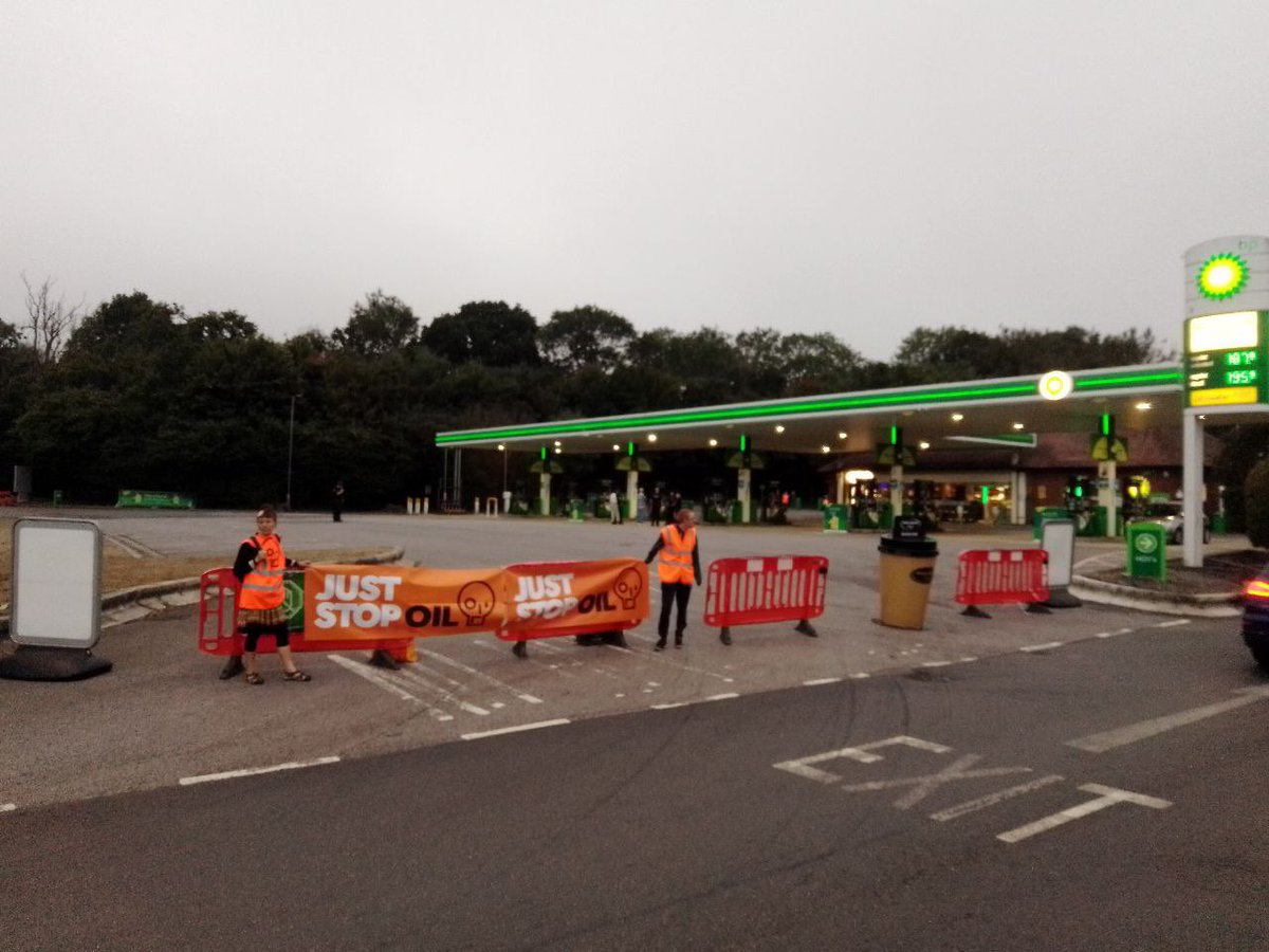 JustStop_Oil's tweet photo. 4 service stations on the M25 have been blocked. Oil will continue to be disrupted until there is a meaningful statement from @10DowningStreet. These actions are part of the #A22Network. Across the world people are using #CivilDisobedience to make change. Will you join us? https://t.co/glZYYKEIyG