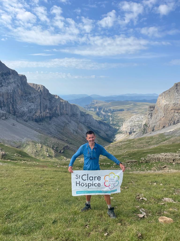 7 weeks down, just one week to go! Our #Pyrenees trekker Craig has almost finished his 800+km mountainous adventure - we’re so proud of him❤️ 

Please drop a Tweet below with a message of encouragement or donate to his #JustGiving 👉 justgiving.com/fundraising/gr…
