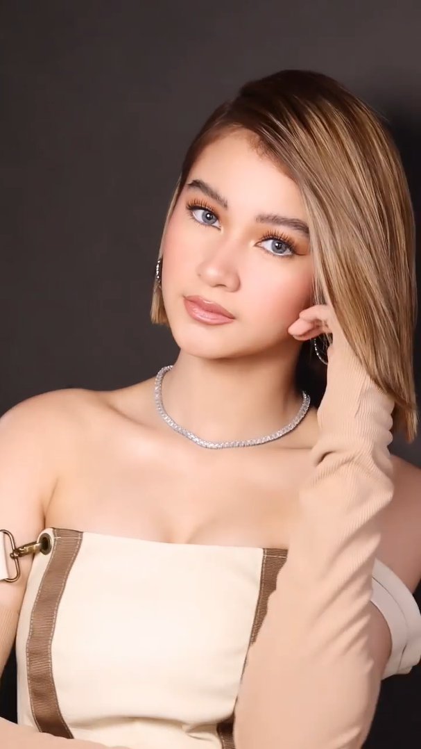 Ethereal beauty.

📸 (ig) marbentalanay

<a href="/zuluetAlfea/">G22 Alfea</a> #G22ALFEA
#G22 <a href="/G22Official/">G22 Official</a>