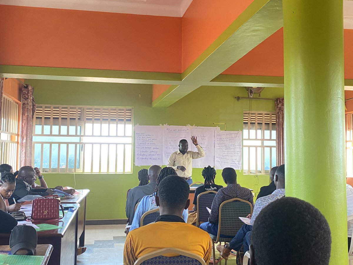 VPKalibbala's tweet photo. Day 2 of the training of Assessors: @AriapaMartin takes the Assessors through assessing of Problem Solving in regards to the @alive_programme scoring rubric as one of the Life Skills to be assessed. #ALiVEUG #LifeSkillsAssessment https://t.co/NzhZSgaEPN