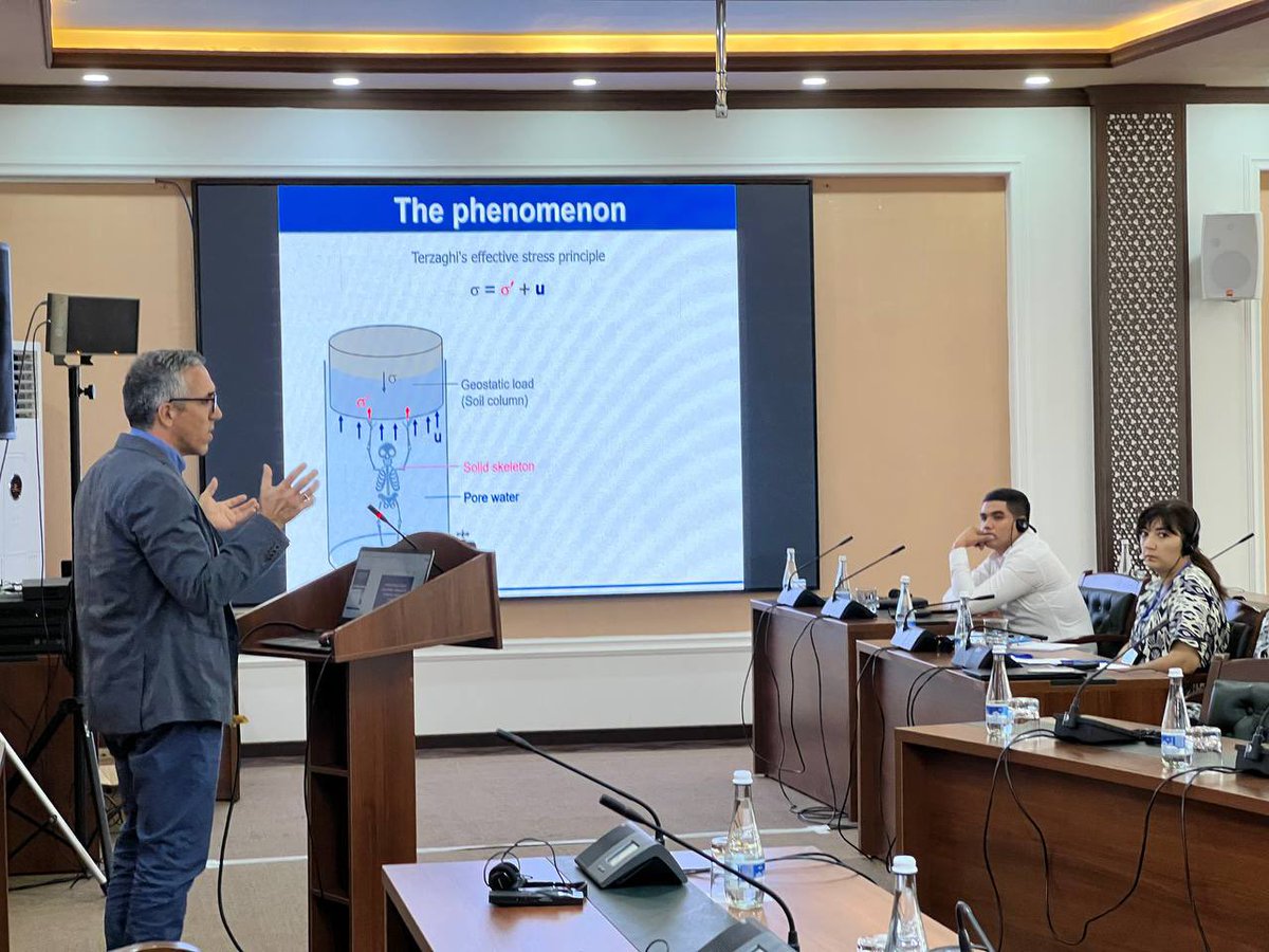 📌how to use satellite data in💧management 
📌predict & assess availability of💧
📌ensure safety of dams.
This week with the support of #EUTAIEX, experts from 🇧🇪🇩🇪🇪🇸 are training officials of the Uzbek Space Agency & oth 🇺🇿 officials on use of the space data in water management.