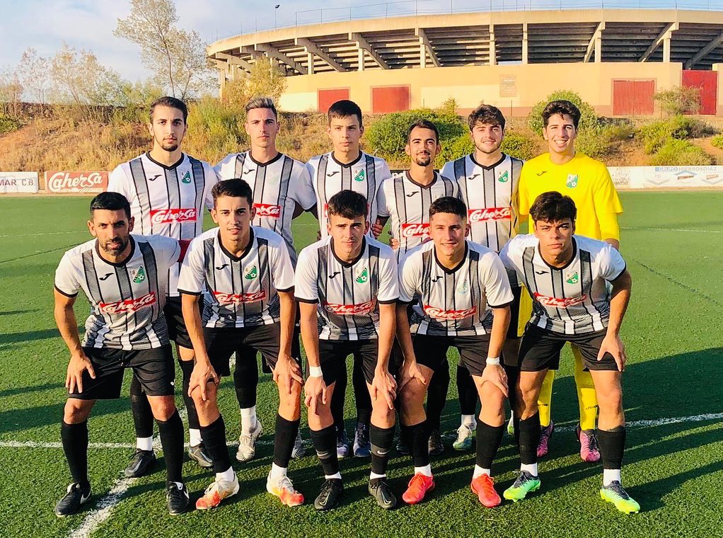 moralejacp's tweet photo. 🎙RESULTADO🎙

Gran partido el jugado ayer por nuestro equipo a pesar de las  bajas, resaltamos la actitud de nuestros juveniles que sumaron y mucho, para competir a todo un montehermoso de 3ª!💪🏼

Otra nueva prueba para nuestros jugadores para poner en practica lo entrenado!👍🏼 https://t.co/lzEKfqhRdF