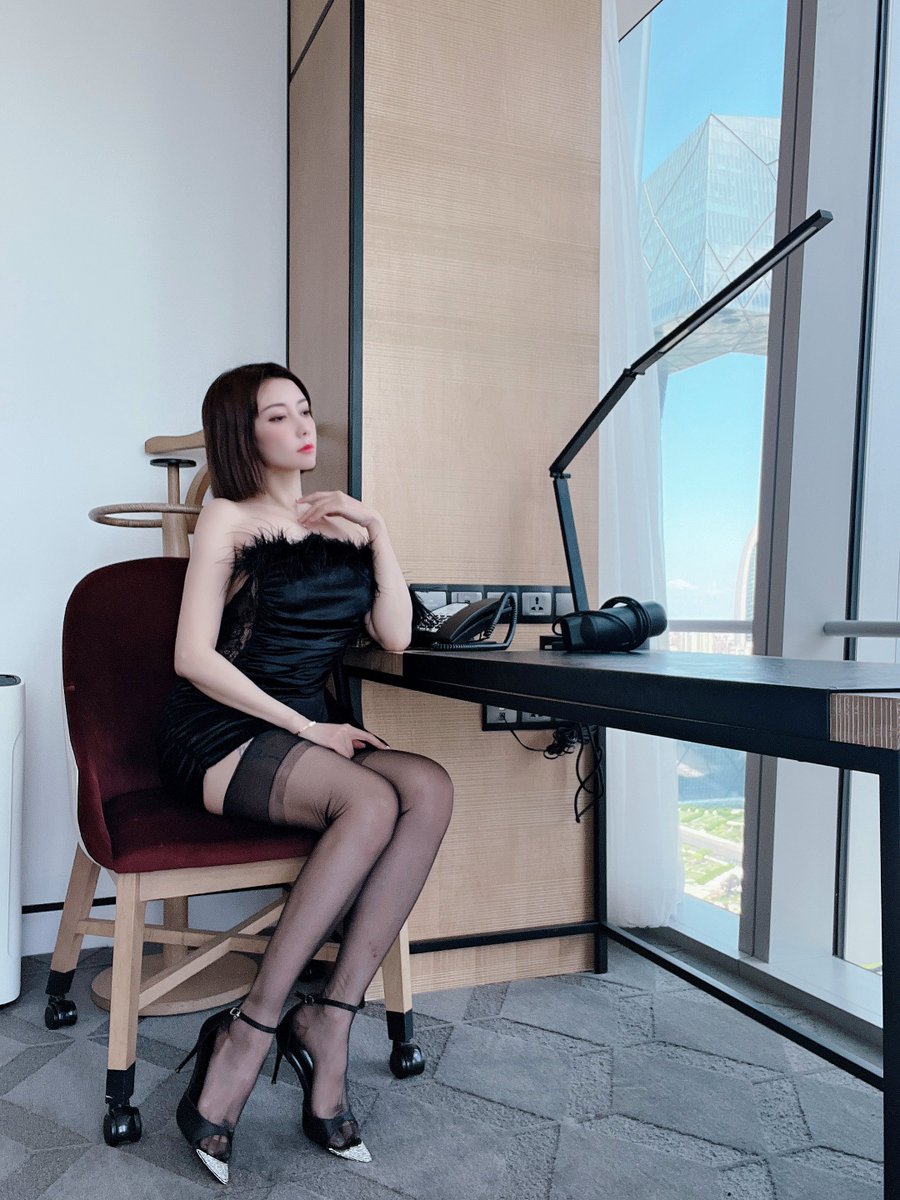 所有的逆袭都是有备而来，所有光芒需要时间才能被看到，所有幸运都是努力埋下的伏笔。 <a href="/limerencem/">limerencem_official</a> #涞觅不止丝滑