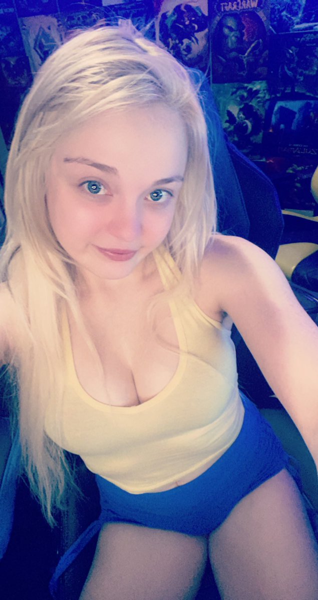 Blondiewondie on Twitter "going live soon! http //twitch.tv/blondiewondie"