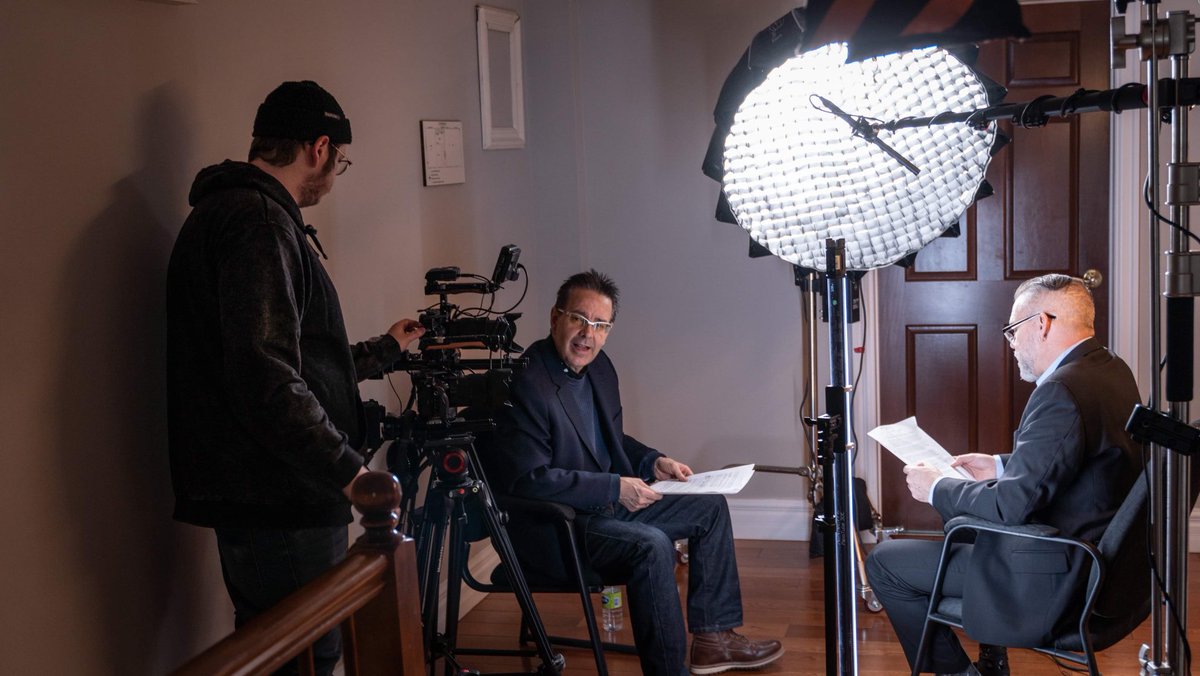 DMorneau's tweet photo. Tournage #vidéos de Doublelight Productions International pour un client amérindien, Laflesche, qui fabrique des masques technos 3D.
#DoublelightProductionsInternational shooting #videos for a native client, Laflesche, which manufactures 3D Techno masks #DoublelightProductions https://t.co/PEmdlFVTgH