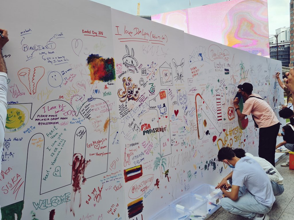 👀 <a href="/huxsterized/">Huxsterized 📸</a> at <a href="/M1ntedAsia/">M1NTED</a>. We saw you 👀