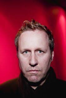 Happy birthday Roger Avary. My favorite film with a screenplay by Avary is Pulp fiction. 