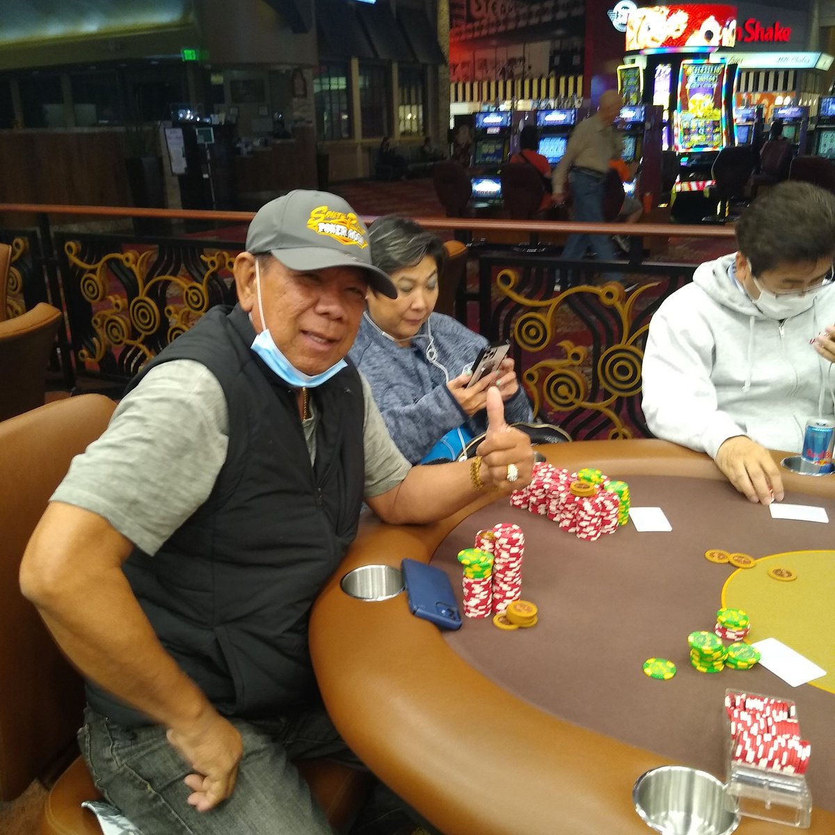 SPPokr's tweet photo. Hot days in August requires Hot Cards as well. Hereberto hit Quad 8's on the turn for $500. And John flopped Quad 8's for $1,000. @southpointlv #freemoney #hotcard #Quadzilla https://t.co/Rf6AGCt761