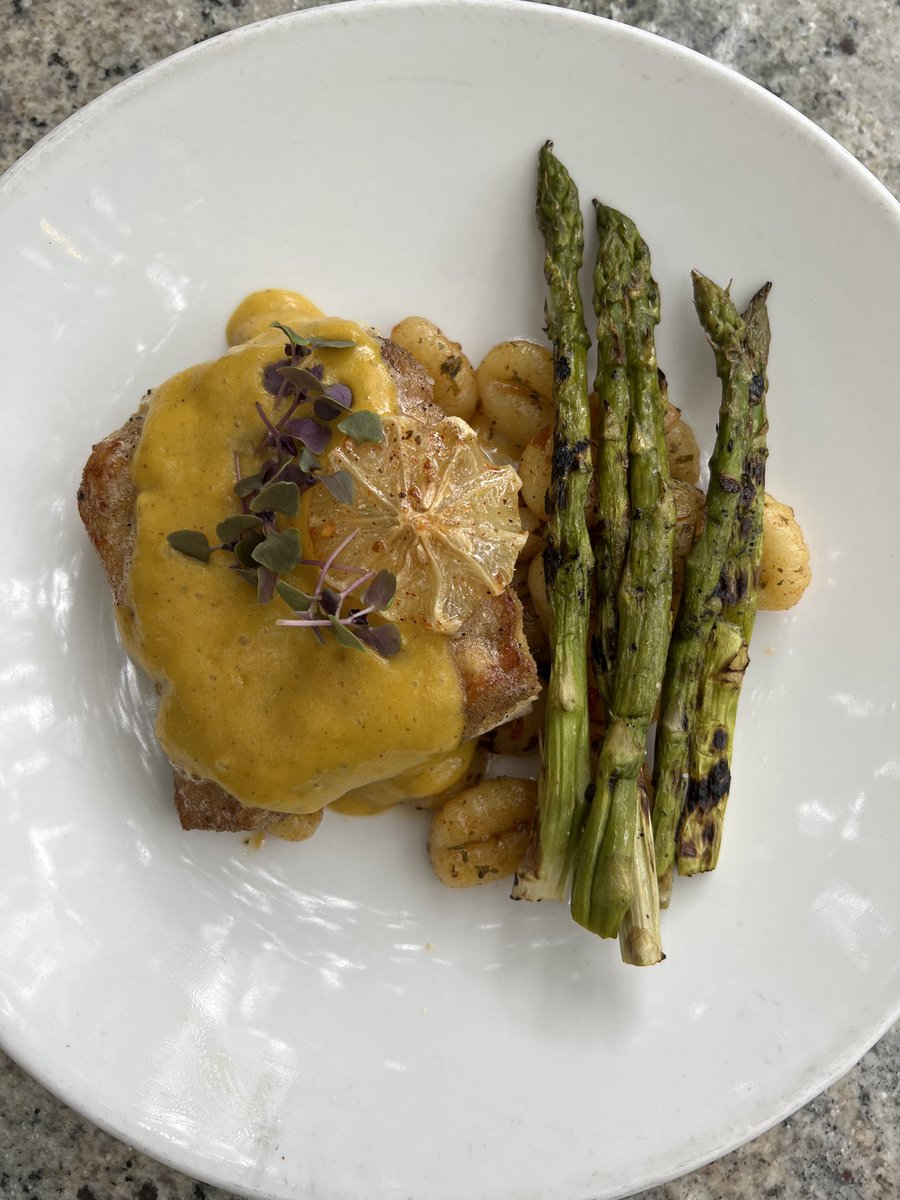 WalkFather's tweet photo. Pan Seared Halibut, Salsa de Mango, Rojo Chimichurri tossed Gnocchi, Grilled Asparagus, Amcho Chile Candied Lemon https://t.co/hBRMnRWTzH