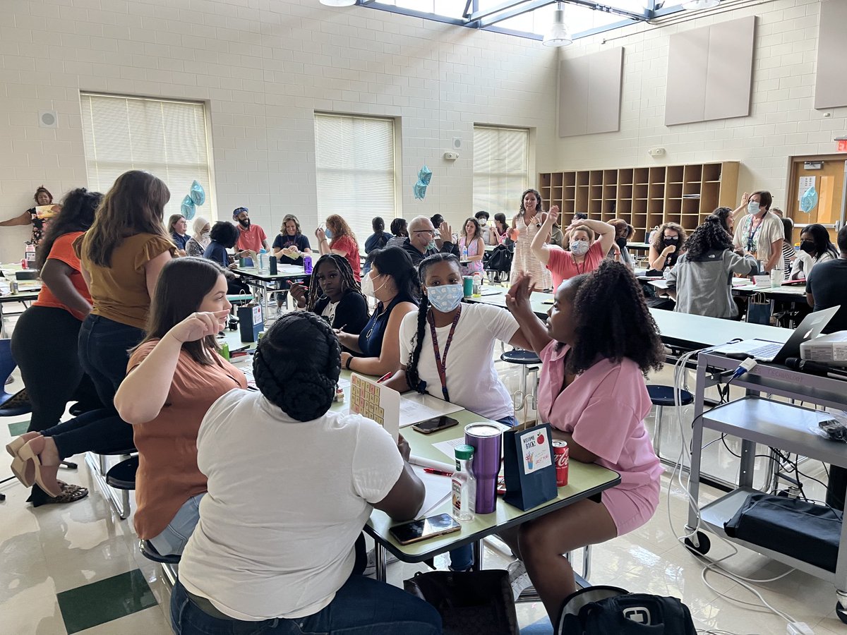 csharpless1's tweet photo. Rebooting @NorthsideES Preparation 4an exceptional school year. #UseYourKey #YouHaveWhatItTakes @NESAPKJones @NESlibrary @nespre_k @NESnewcomers @5thGradeNES @4thNes @3rdNES @ell_nes @NESSELCounselor https://t.co/H9X2qtoUZt