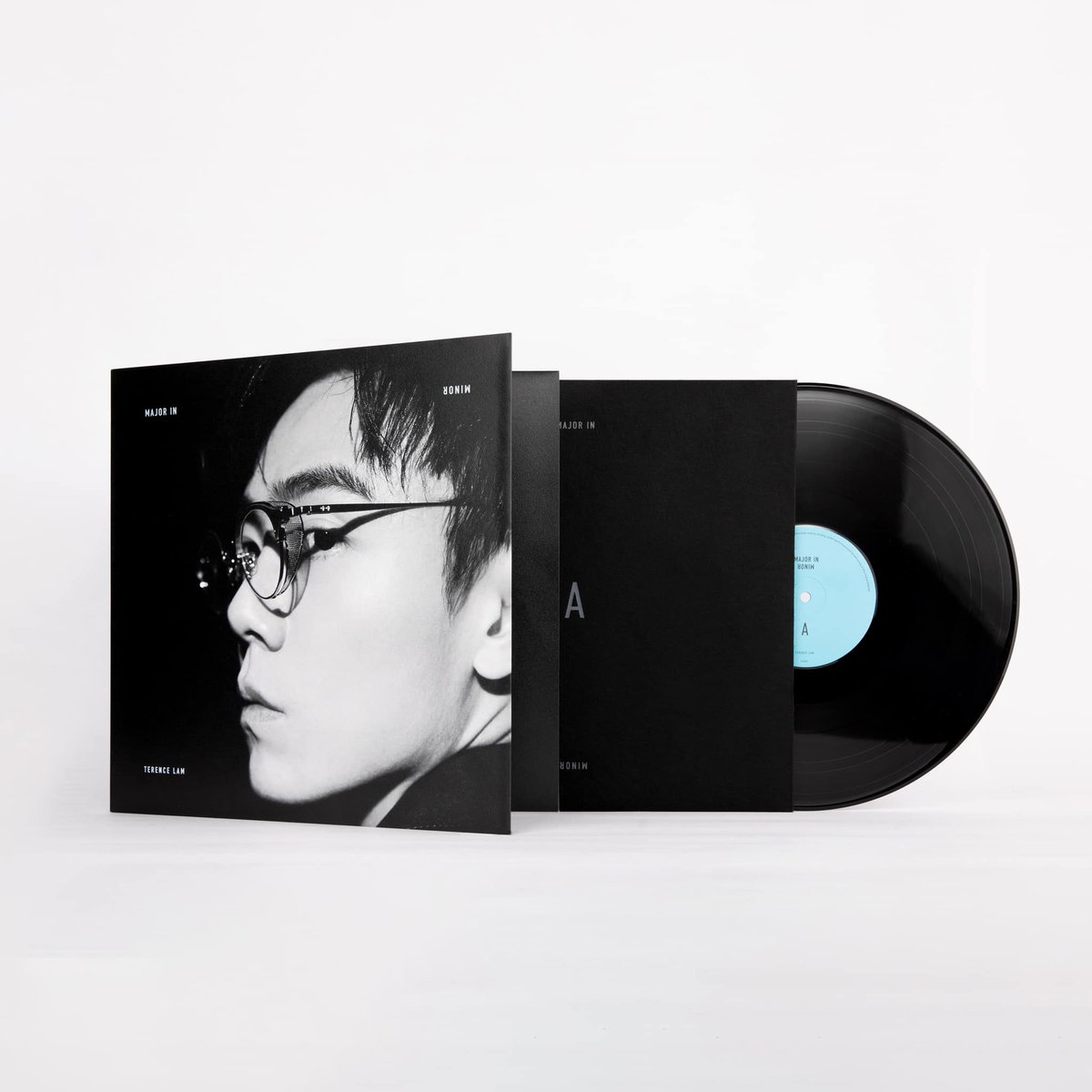 YesAsia_Cpop's tweet photo. Vinyl LP versions of Terence Lam's past albums MAJOR IN MINOR and SEVEN~ Now in-stock 🤍
https://t.co/6k16GO54qm

#TerenceLam #林家謙 #MAJORINMINOR #SEVEN #Cpop #Cantopop https://t.co/5UrXWySIan