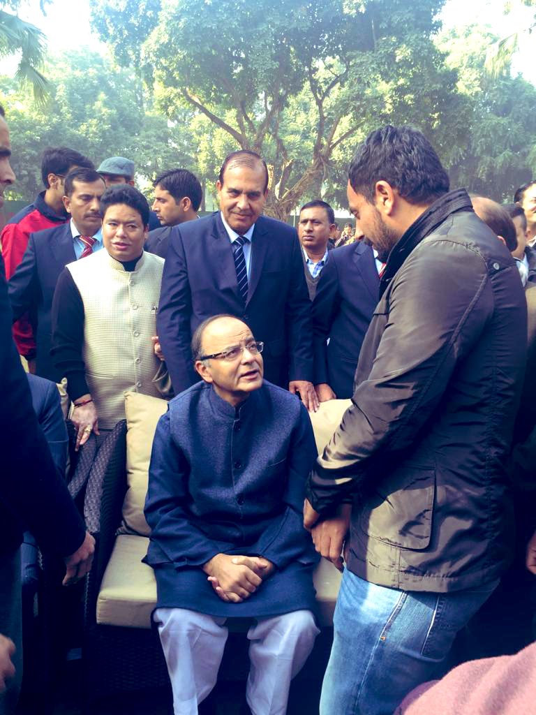SumitNarwal's tweet photo. Remembering sir @arunjaitley on his death anniversary. A place that can never be filled. @rohanjaitley https://t.co/TxgOP2Bq4l