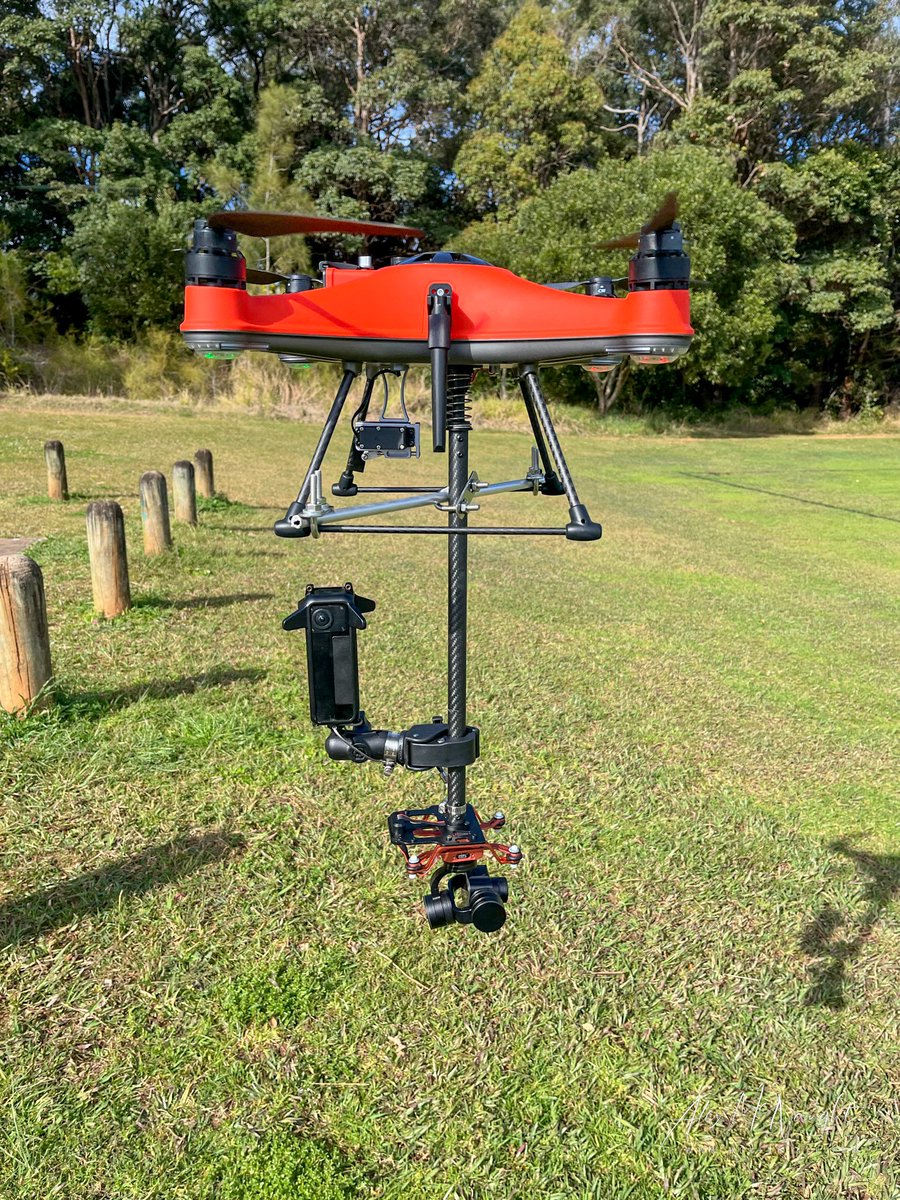PanoXGlobal's tweet photo. Aerial street view! Combination of the Swellpro splashdrone and the📷#PilotOneEE Smart 8K 360cam of Labpano.
@googlemaps @googleearth @mapillary
#mapping
#streetview
#survey
#dronephotography
#labpano
#labpano360 https://t.co/MBeK28WrGF