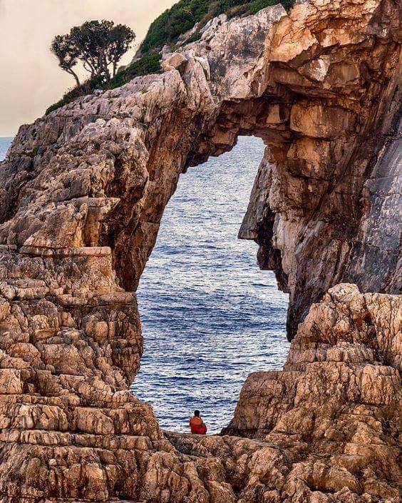 Μάθε στην ζωή να κοιτάς μπροστά...!!🙏🌊
   ...Όσο δύσκολα κι αν φαίνονται τα πράγματα...🌹❤
πάντα υπάρχει τρόπος, για όλα υπάρχει έξοδος διαφυγής...!!👍🕊️
...Καλημέρα, όμορφη Τετάρτη να έχετε με υγεία κ αγάπη...!!😉❤️
...Zakynthos Island, Greece...!!❤️🇬🇷