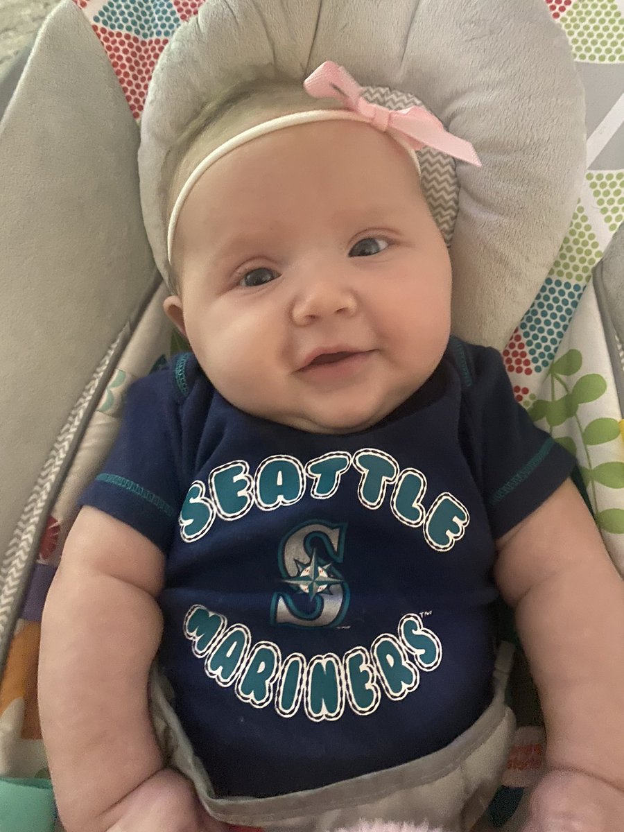 kellylano21's tweet photo. Little lady Henley is ready for some @Mariners baseball! #seausrise https://t.co/BErmSav8ww