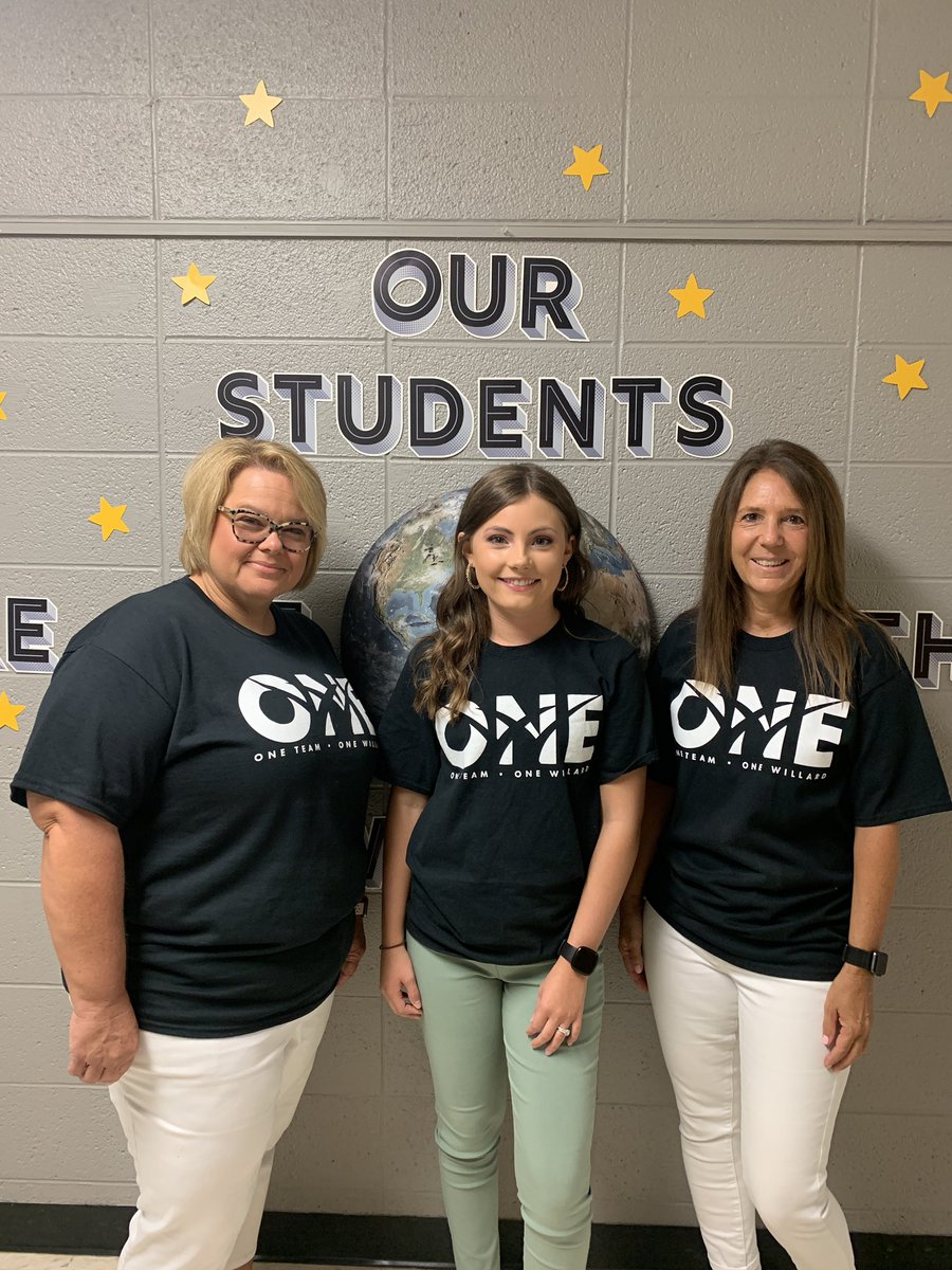 Williamson3Ss's tweet photo. We had a great first day in 4th grade! #WillardFirstDay #1Team1Willard @wn_tigers https://t.co/kqS2I4tlBG