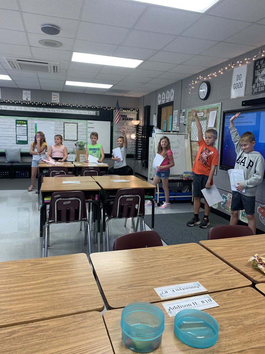 Williamson3Ss's tweet photo. We had a great first day in 4th grade! #WillardFirstDay #1Team1Willard @wn_tigers https://t.co/kqS2I4tlBG