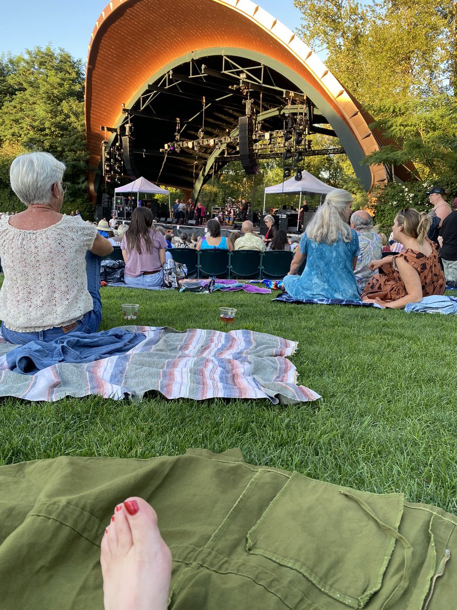Oregon summer night <a href="/CuthbertAmp/">CuthbertAmphitheater</a> with <a href="/mavisstaples/">Mavis Staples</a> and <a href="/TheBonnieRaitt/">Bonnie Raitt</a> = church