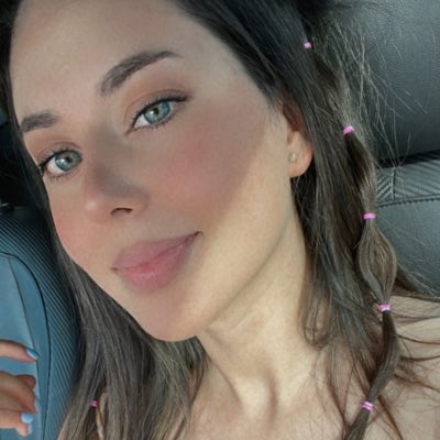 alosavirv's tweet photo. #NuevaFotoDePerfil https://t.co/x8m8mwFABP