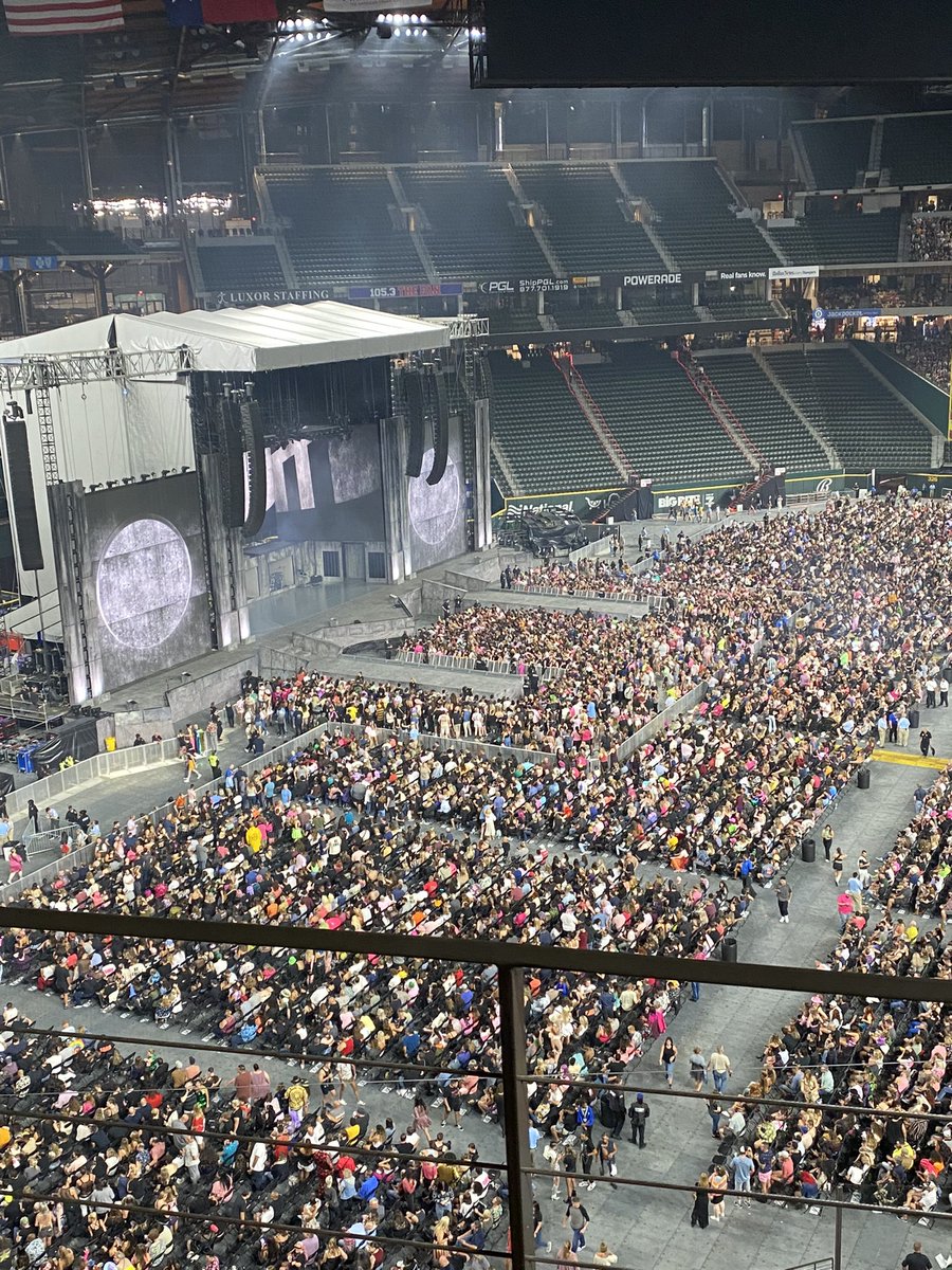 Leslie Romero tweet media