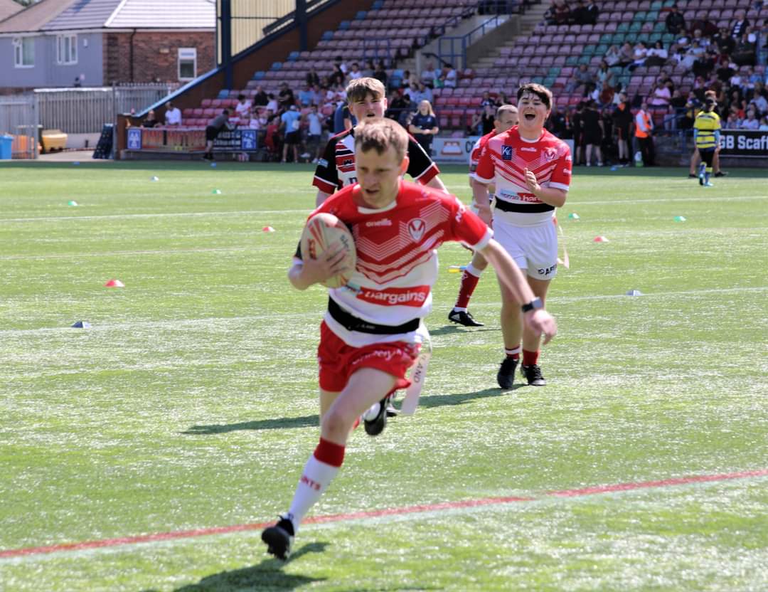 TeamKenzie06's tweet photo. Thanks to the coaches volunteers parents for the help support week in week out without you this wouldnt be possible #DreamsDoComeTrue #COYS #Thankful #RugbyLeagueFamily #RugbyLeague #LDRL #LDSL #Disability #StrongerTogether #Inclusive #AbilityNotInabilty #AbleNotLabel #Awareness https://t.co/5MoXhnmM1L