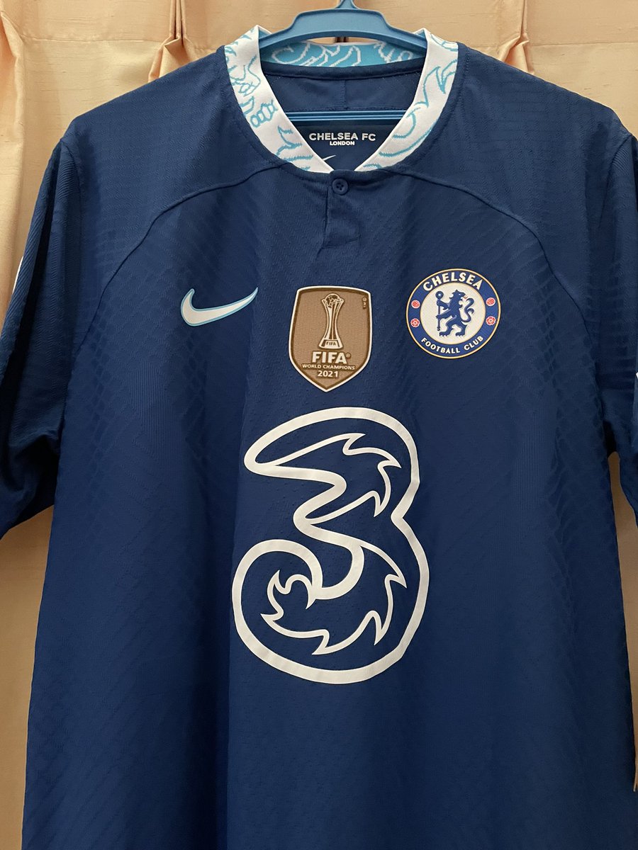 Yumiktbffh's tweet photo. きた💙✨🙌
今季はマウント19
FIFAバッチに相応しく、新体制に於いてチームをベテラン勢と共に牽引して欲しいと思い選びました。
そして欲しかったマグも無事に手に入れた🥹（優勝当初注文した物とデザインが違うけど、結果こっちの方が良い！）

#MOUNT19 #CFC #UTC https://t.co/4Uuwx5Jvwc