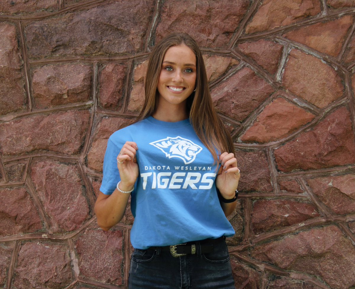 DWTigerVB's tweet photo. Logan Bly is our next 2023 commit from Garretson High School!! Logan is a middle hitter and we’re excited to have her join our squad!! https://t.co/qimKNcJnMw
