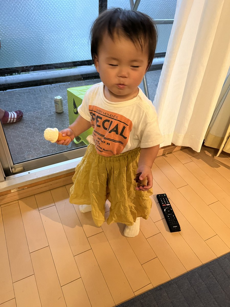 hkr__0630's tweet photo. 弦の身長82㌢。
可愛い１㍍ないの可愛い。
ちなみに女子化が止まらん。
姉の物大好き男。 https://t.co/25FbKcTOgI