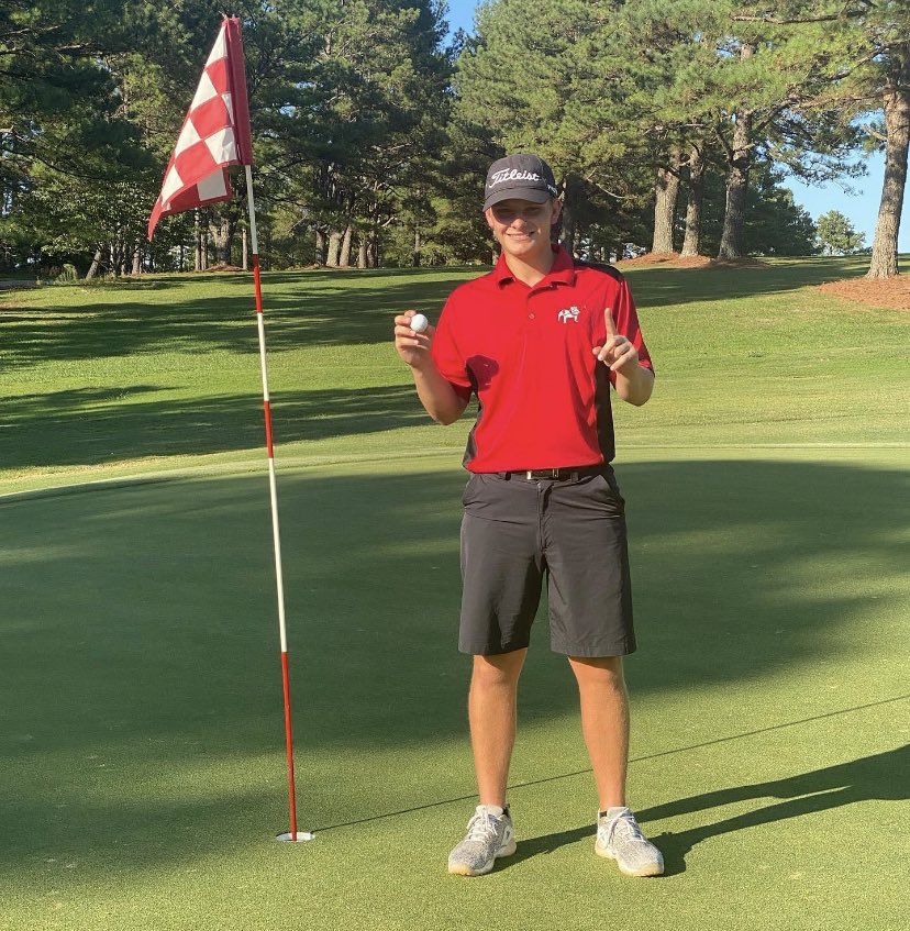 GolfHchs's tweet photo. Once again (now with pic).. congrats Sloan Rochelle on the ace today on hole #5. https://t.co/3spSuFm2DU