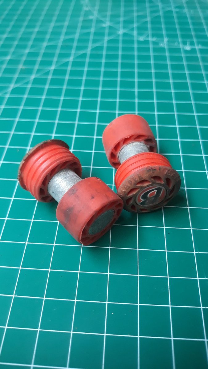 Faisal11057477's tweet image. Barend Supacaz ,bontrager tag all  75.000

#fnfjb #frameset
#barset #barend