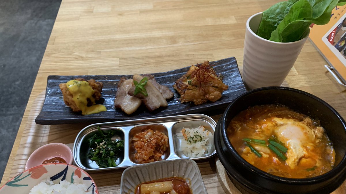 nao36963's tweet photo. 韓国料理❤️

目当ての日替わり…

じゃなくて、
新メニューに
しちゃいました！😊

気分大事！

#気分ですぐ変わる https://t.co/SocoWvdNkm