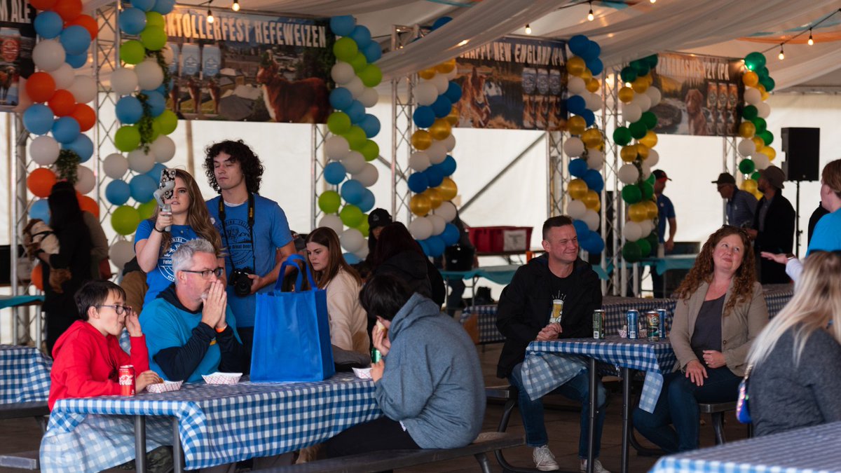 ParachutesP's tweet photo. TODAY!
Is your last chance to get early bird tickets to our friends Screaming Toller Brewing pet friendly Oktollerfest at the Parkdale Community Association.
Get your tickets today: https://t.co/7vVdf0HA5a
#yycliving #albertabeer #calgarybeer #yycliving #localyyc https://t.co/BhI0DHK8El