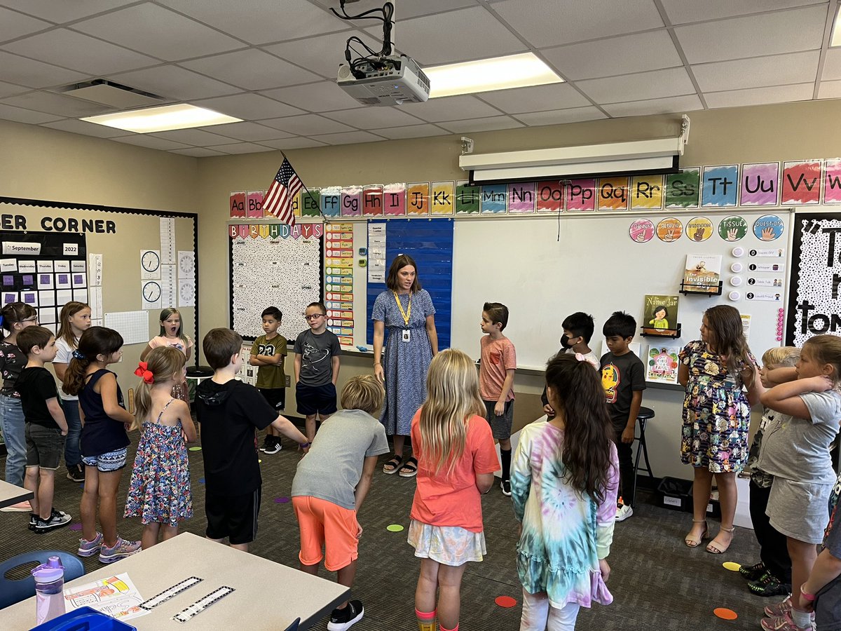 BPeatrowsky's tweet photo. New teachers in CB were engaging students in building relationships, routines, and expectations! #LevelUpCB   #southendpride https://t.co/gRfxl5GRqO