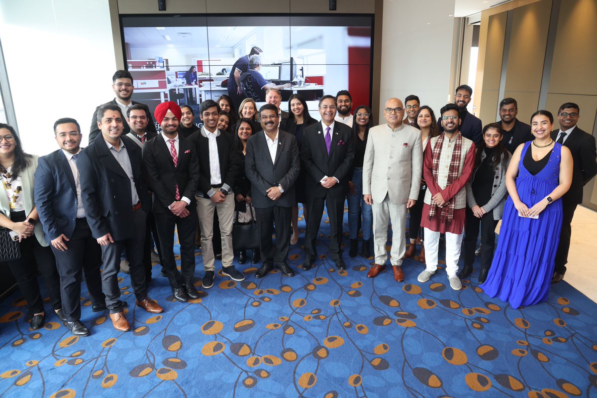 dpradhanbjp's tweet photo. In Melbourne today morning, had a lively interaction with Indian students studying in Australia.

It was wonderful to learn about their academic experiences. Enriched by their ideas on establishing India as a knowledge superpower. My best wishes to them for a bright future. https://t.co/ymGMQDkN0h