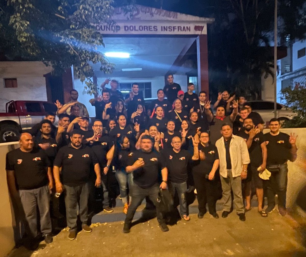 lacostasoy's tweet photo. ℹ️nfo política. El candidato a presidente de la seccional 2 de capital Marcelo “Akango” Rojas con su equipo en la seccional 42 de capital para dar el respaldo a la dupla @ArnoldoWiens - @BrunettiJuanMa y para diputado a @DaniCenturionpy https://t.co/I2MTDHYIpO