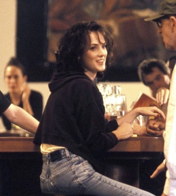 httpsbyer's tweet image. good morning winona is so hot