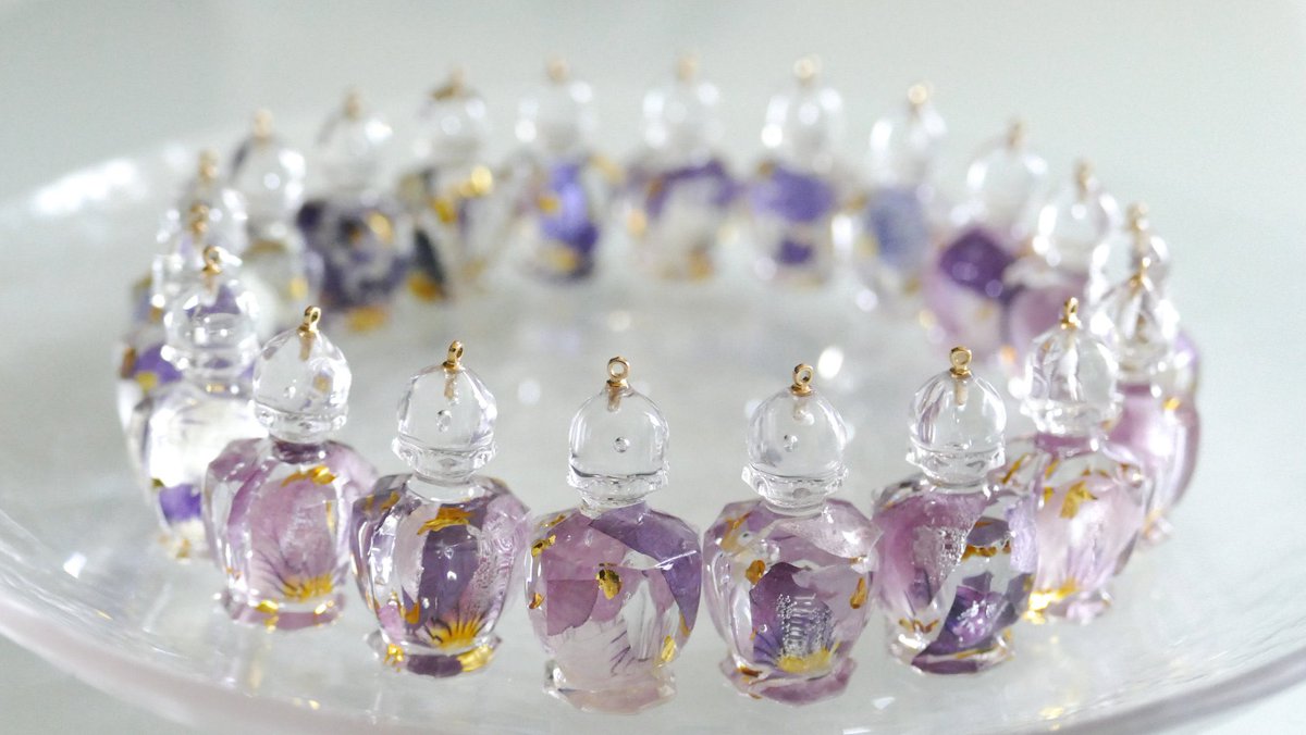 Aquagarden12's tweet photo. 透明感☆*。

#この3文字を見ただけで心ときめく人がRTしてくれる
#レジンアクセサリー https://t.co/Deh6W53tLm