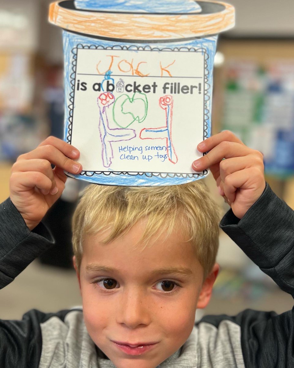 MissAs_Safari's tweet photo. If you need your bucket filled, these cuties π€© can help you! Everyone shared great ways for filling up someoneβs bucket! π#holdthevision #trusttheprocess #lisd1 @RiverRidgeElem
#howfullisyourbucket #kindergarten https://t.co/O5GPd6M5El
