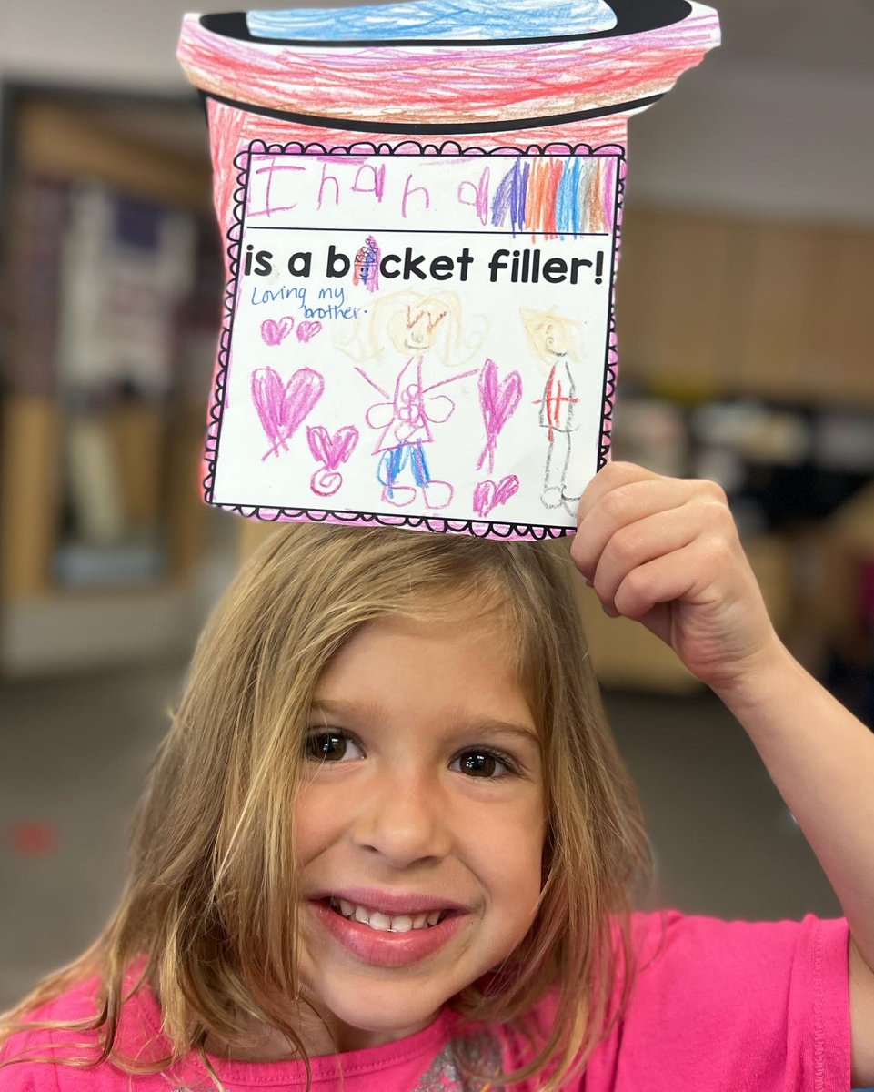 MissAs_Safari's tweet photo. If you need your bucket filled, these cuties π€© can help you! Everyone shared great ways for filling up someoneβs bucket! π#holdthevision #trusttheprocess #lisd1 @RiverRidgeElem
#howfullisyourbucket #kindergarten https://t.co/O5GPd6M5El