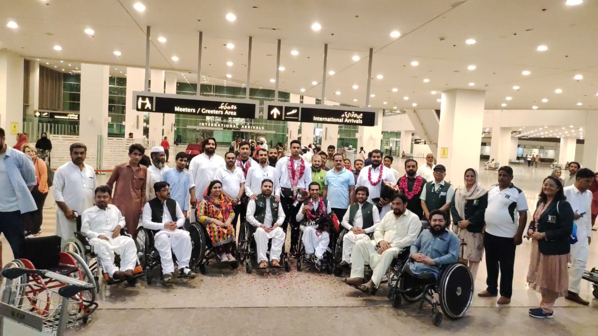 zabih__ullah's tweet photo. A great welcome for International wheelchair table tennis player @altafrx7  who represented Pakistan in Islamic games Turkey Konya. Altaf Ur Rehman won the bronze medal for Pakistan . Congratulations Pak .
#zabihthemotivation https://t.co/30pAb4SUhK