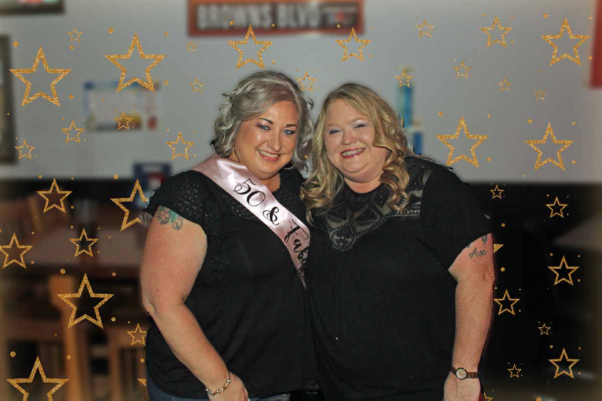 clrgbell's tweet photo. Kelly's 50th!  Great birthday with my cousin sister friend! https://t.co/Jxj6bzpRFz