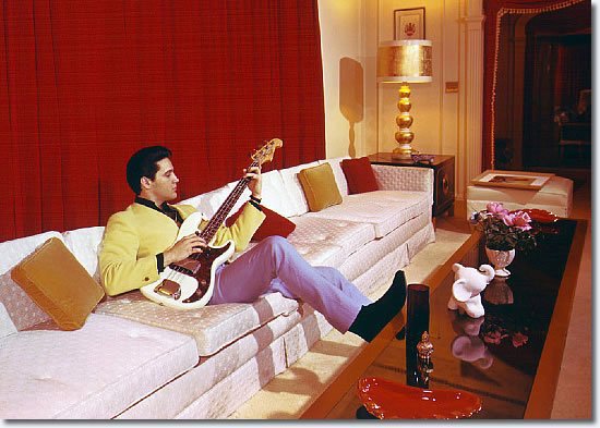 crockpics's tweet photo. Elvis Presley playing bass in Graceland, 1965 https://t.co/WVYpGxzzjz