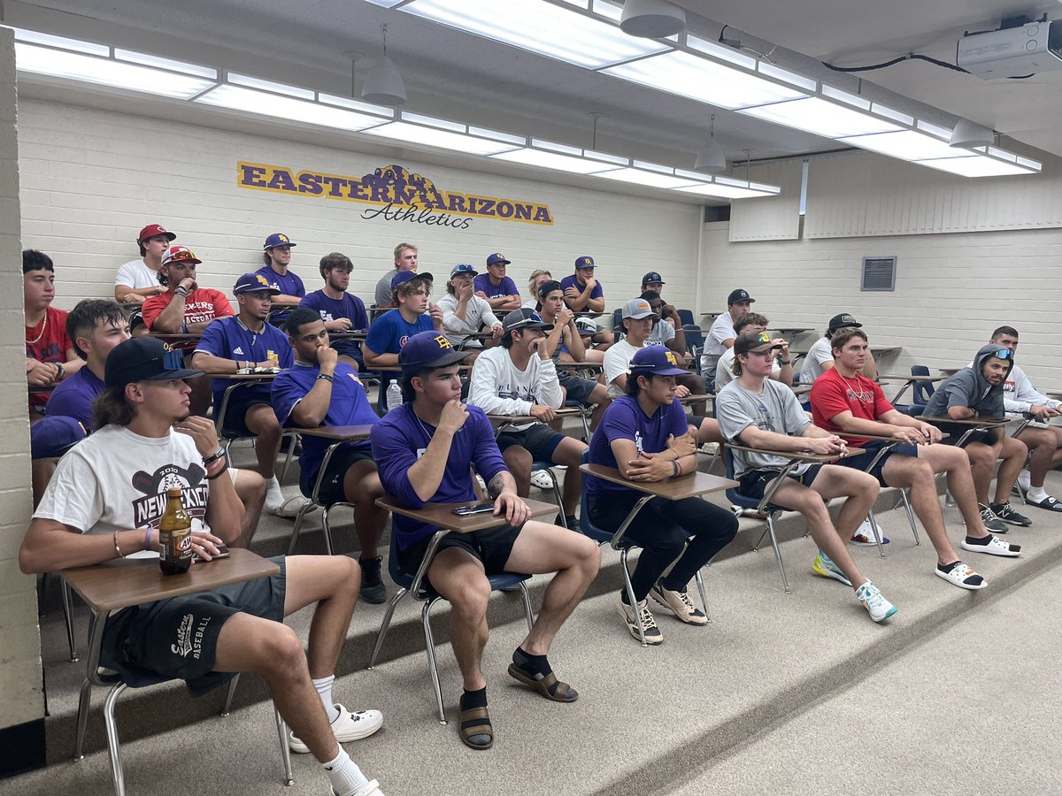 eastern_arizona's tweet photo. Monsters are in town! Time to grind
#GoMonsters https://t.co/jvo7jFe8WT
