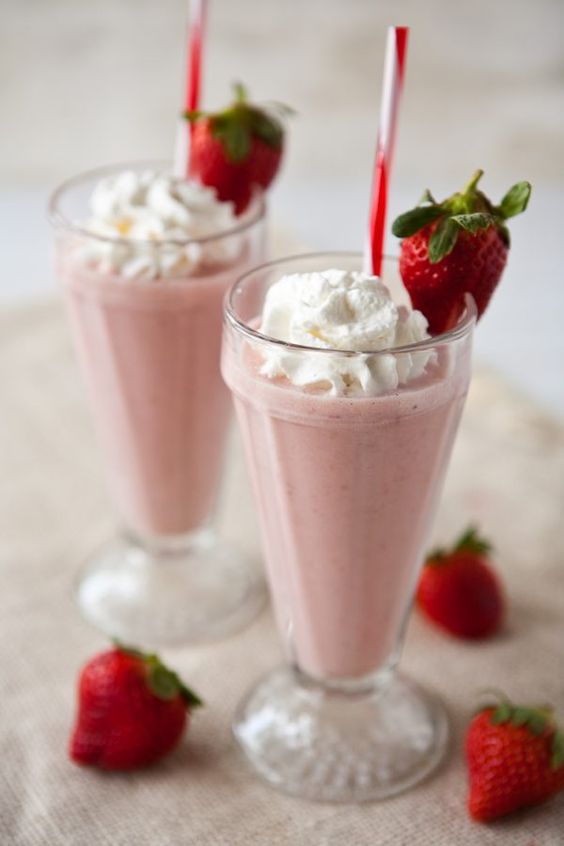 forsomnia's tweet photo. ~ you’ve got a delivery: unicorn cupcakes and strawberry milkshake + carnations

to: @myloveminji 

from: @sugarytoxic
💌: "Dear evie cherry,I just wanted to remind you how much your loved and how amazing,kind,brave and strong you are as a person! + https://t.co/4EKSPsxsJ8