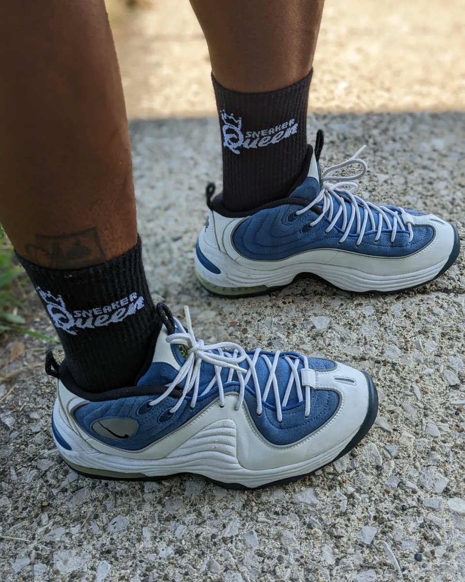 amcmath04's tweet photo. Living my life in my style! 
#nostalgiclilpennytee #3degreethrift #Sneakerqueensocks #ameliatalksstore #KOTD #Nike #PennyII #AtlanticBlue #2009 #ashwithkicks  #wearyoursneakers #girlwholovessneakers #yoursneakersaredope #respectherstyle 

Shoes @nike @iam1cent https://t.co/g7IwIA54kQ