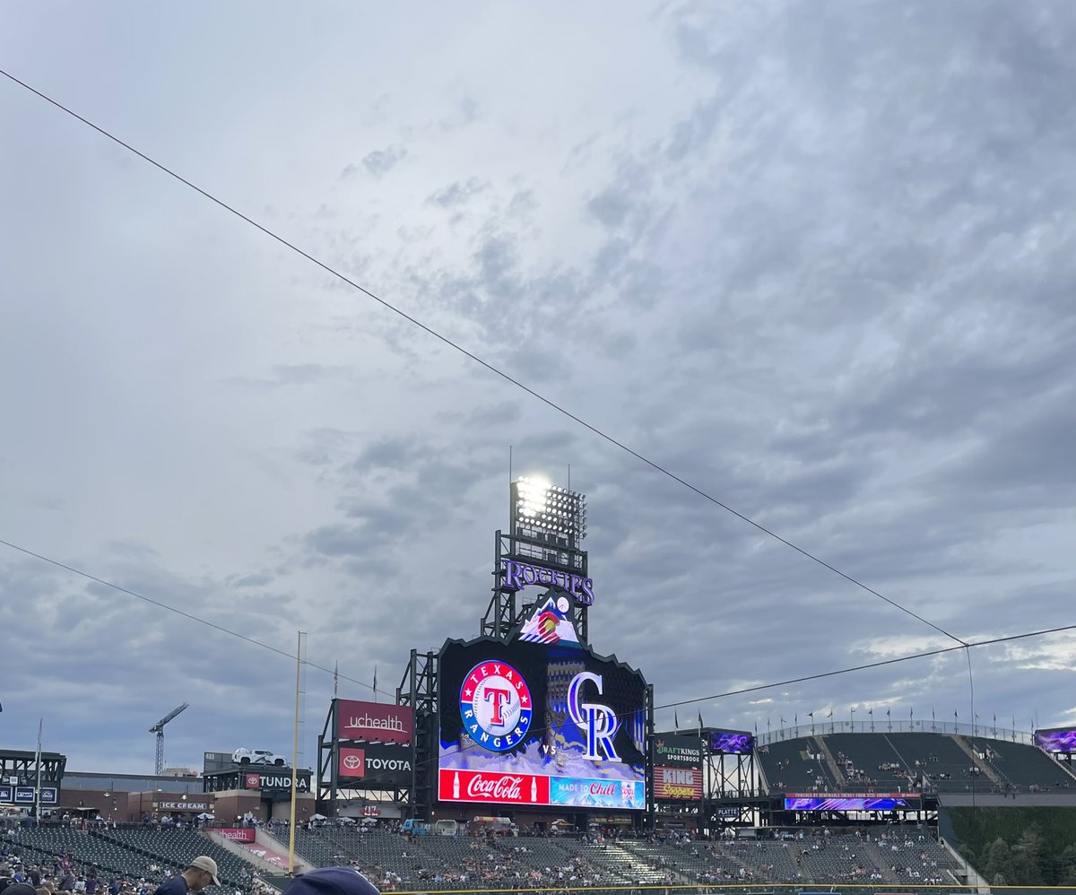 HWNBTY's tweet image. Great game at Coors Field tonight! @Rangers